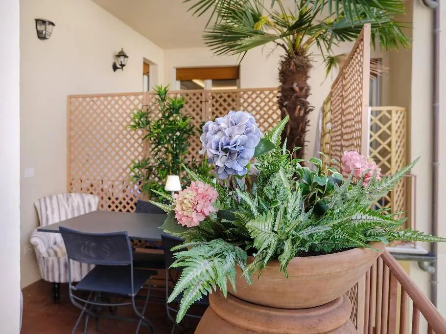 Casa Silvia - Central Flat With Private Terrace-1
